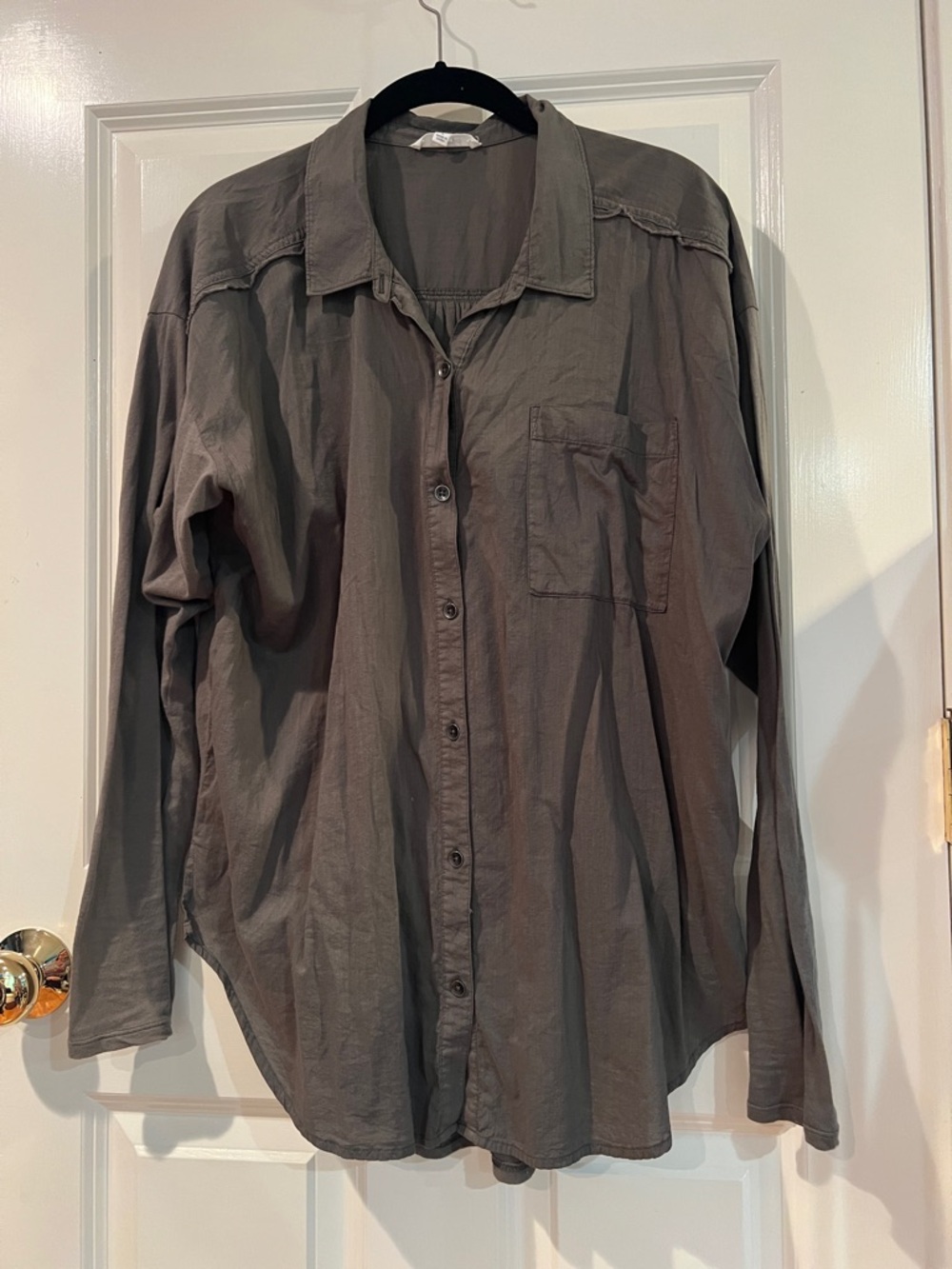 Splendid long sleeve button down shirt olive green L
